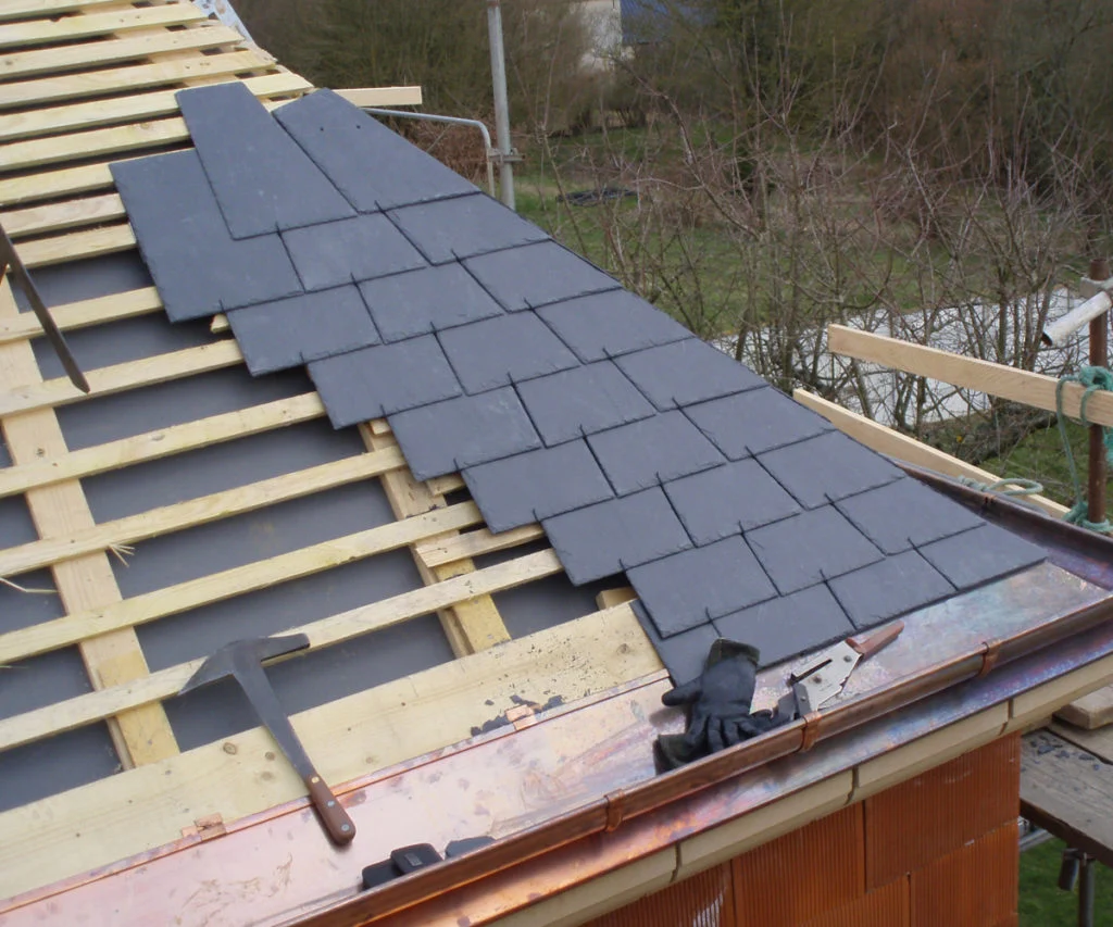 Pose et rénovation de toiture en ardoises — Couvreur Saint Servant Saint-Servant